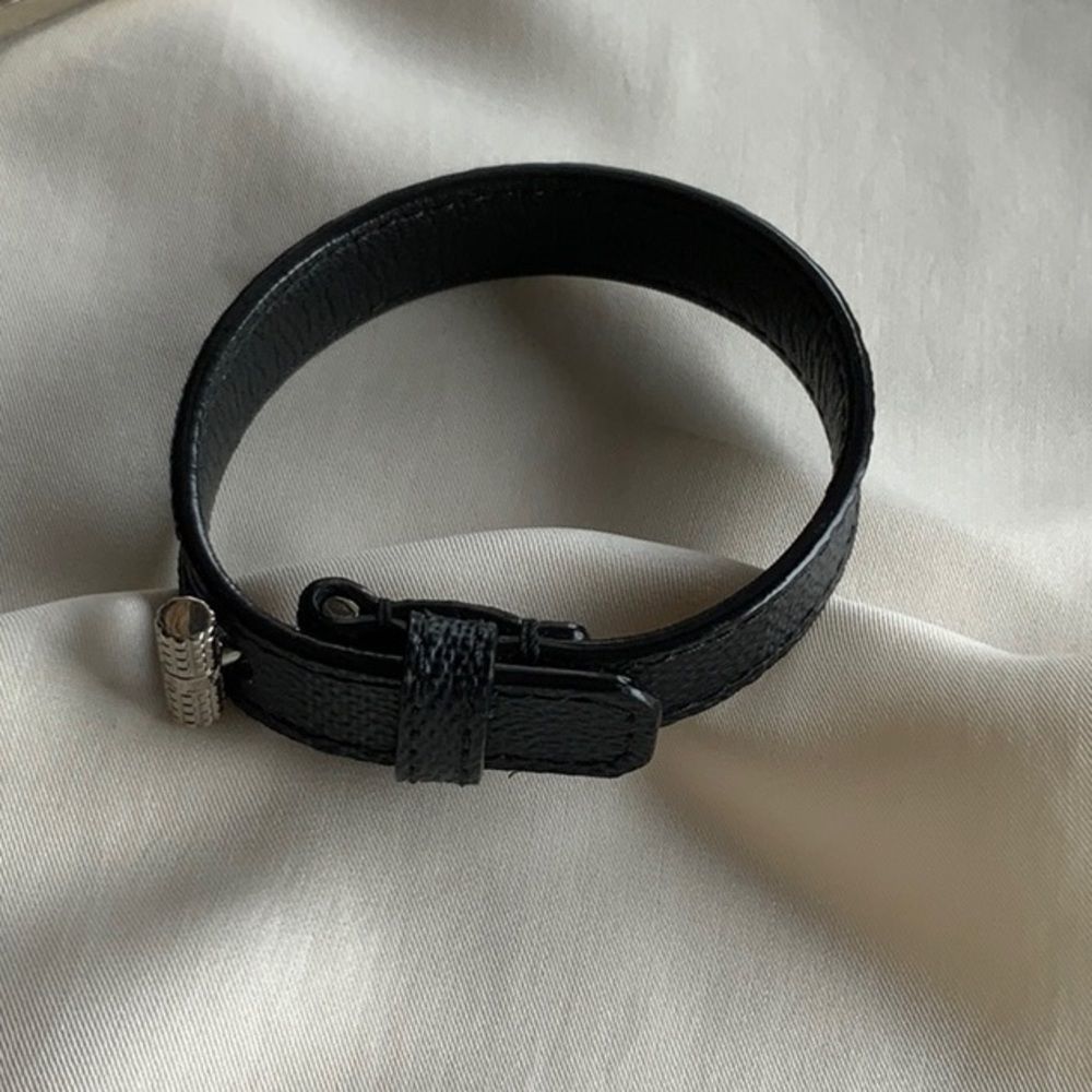 Louis Vuitton Checkered damier bracelet - Picture 9 of 9